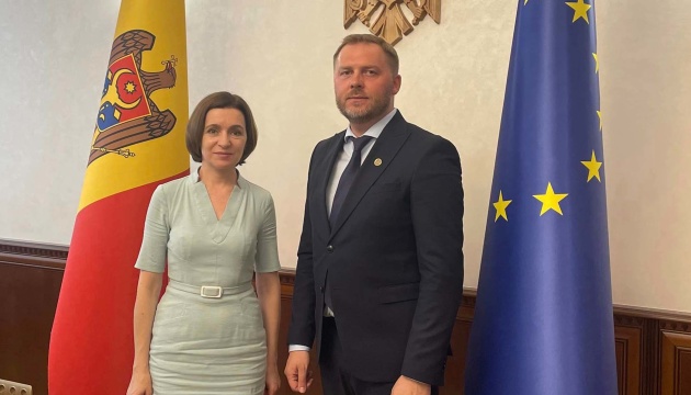 Президент Майя Санду нагородила Орденом Пошани очільника української громади Молдови