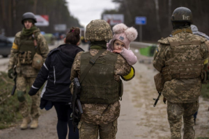 Russian propaganda trying to manipulate topic of support for Ukrainian army through fake postcards and ads