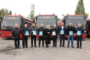 Swedish benefactors send eight school buses to Vinnytsia region