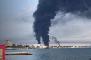 At least three tanks burning at oil depot in Feodosia - social media