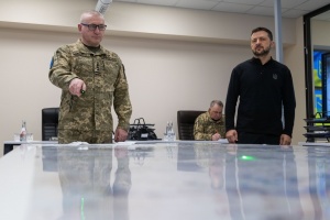 Zelensky visits main command post of Territorial Defense Forces, awarded soldiers