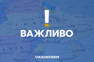 У Деснянському районі Києва внаслідок атаки дронів пошкоджений багатоквартирний будинок