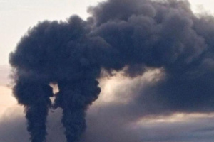 Oil depot in Feodosia burning for second day after Ukrainian strike