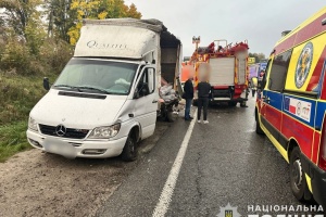 Масштабна аварія біля Львова: серед постраждалих є громадяни зі Швейцарії