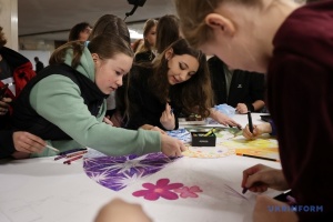 Kharkiv children create painting in metro station for Artist’s Day