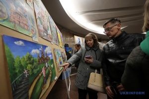 Kharkiv children create painting in metro station for Artist’s Day