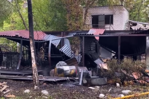 У Запоріжжі з-під завалів дістали тіло чоловіка, 14 поранених