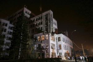 Rusos impactan en el edificio emblemático Derzhprom en Járkiv