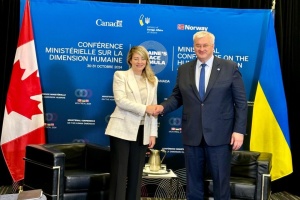 Ukrainian, Canadian FMs discuss defense production cooperation