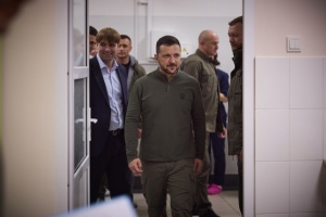 President Zelensky visits injured servicemen, honors them with awards in Uzhhorod