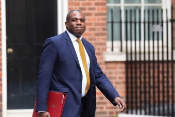 UK Foreign Secretary vows to unlock GBP 2.3B from Chelsea sale for Ukraine