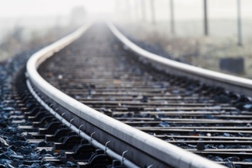 Militärgeheimdienst HUR und Widerstandsbewegung sprengen Eisenbahnbrücke im besetzten Berdjansk