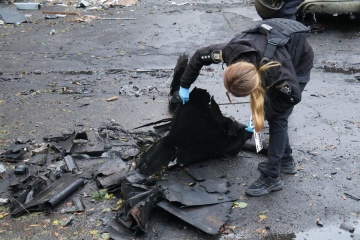 Drone debris causes vehicle and building fire in Kyiv's Solomianskyi district, injuries reported