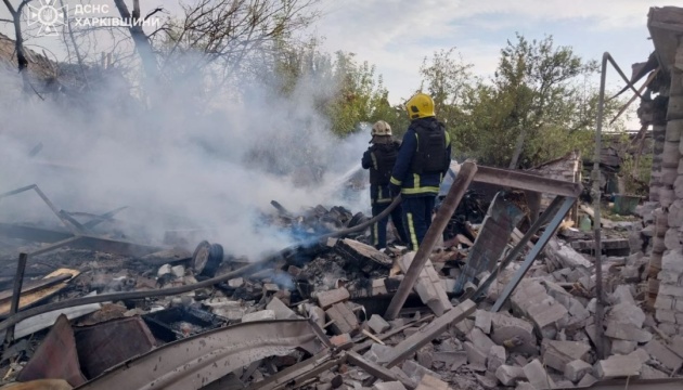 Війська РФ ударили КАБами по селу на Харківщині, є поранений