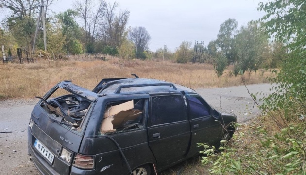 Війська РФ ударили дроном по автівці у Козачій Лопані - поранена жінка