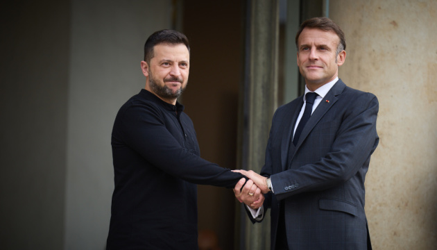 Zelensky presents Victory Plan to Macron, talks about Peace Summit