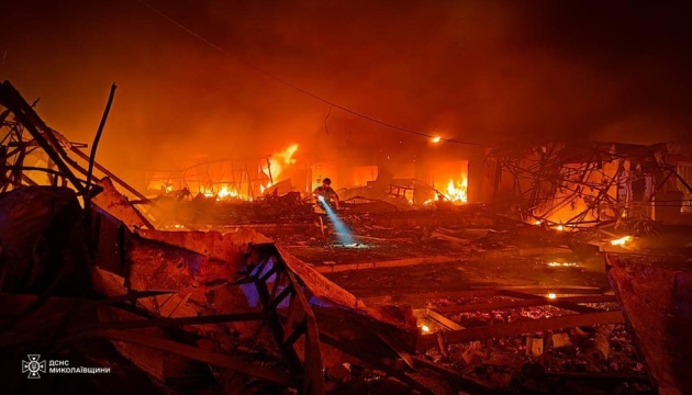 Кількість постраждалих внаслідок нічної атаки по Миколаєву збільшилася до 23