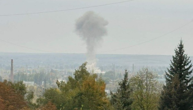 Russian army shells Sloviansk, damages private houses