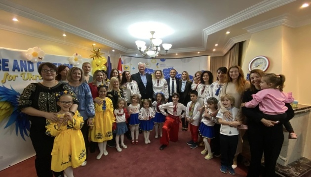 Sybiha starts visit to Turkey with meeting with Ukrainian community