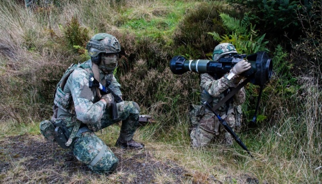 Military show training of AFU personnel in Britain