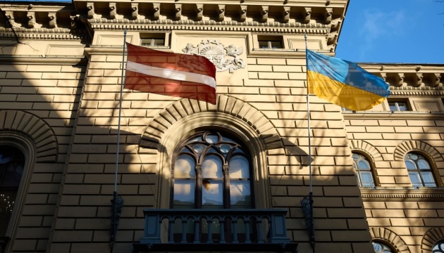 Біля Сейму Латвії відбудеться благодійний аукціон на підтримку українських дітей