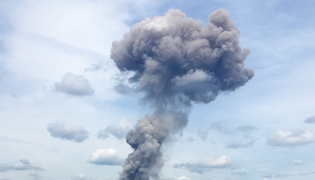 Guerre en Ukraine: Un civil tué et cinq blessés dans des bombardements russes sur la région de Kherson 