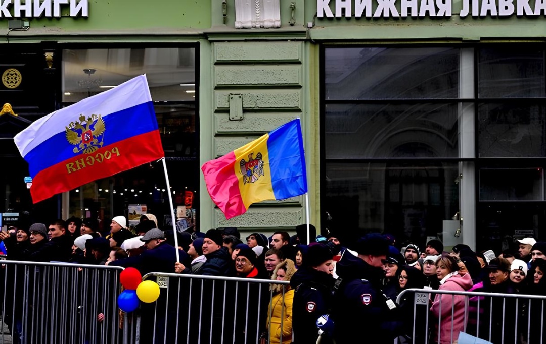 Молдован звозили з інших міст Росії, обіцяючи легалізацію перебування в країні. Фото: Getty Images