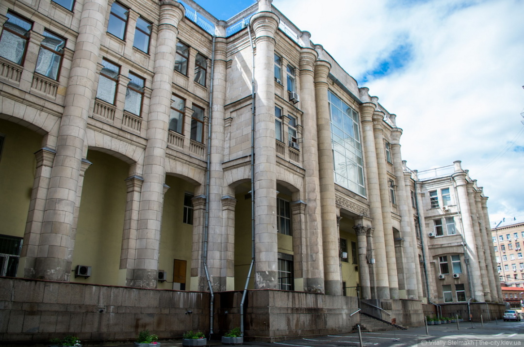 Дворик Хрещатика, 26 у Києві. Фото: Віталій Стельмах