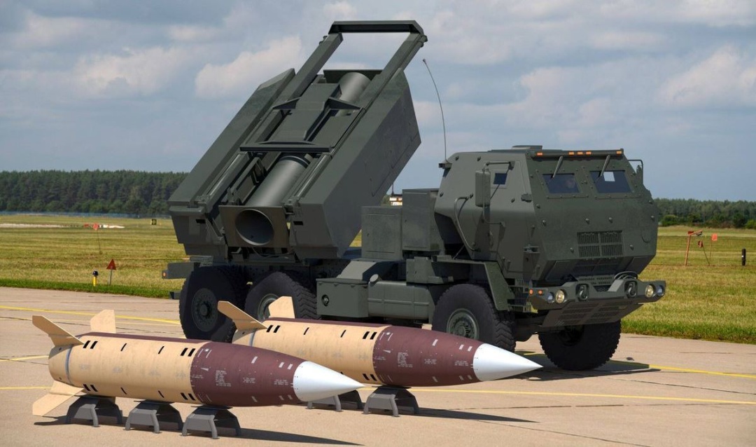 РСЗВ M142 HIMARS та ракети ATACMS. Джерело: Mariusz Burcz