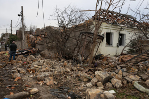 В Одесі внаслідок атаки дронів зруйновані ринок, АЗС, магазини, будинки та двоє поранених