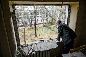 Утрачене двічі житло, арт із гільз та перший сніг