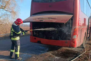 На Житомирщині горів рейсовий автобус - вогонь пошкодив моторний відсік