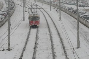 У Києві завтра знову сніг з дощем, на дорогах ожеледиця