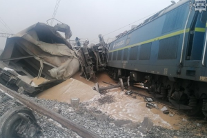 У Польщі зіткнулися два товарні потяги - з рейок зійшли шість вагонів