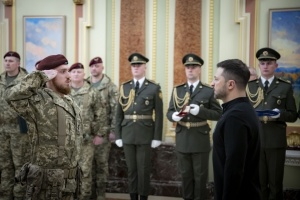 Президент відзначив десантників державними нагородами