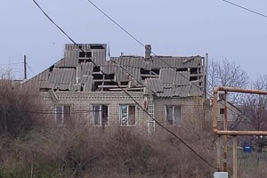 Внаслідок ворожої атаки в Одеському районі пошкоджені шість будинків, є поранений