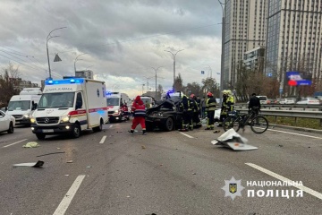 Bus, truck and two cars collide in Kyiv: One killed, one injured