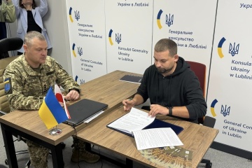 Перші добровольці з Українського легіону підписали контракти із ЗСУ