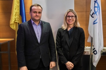 Kuleba discusses Ukraine's reconstruction needs with World Bank representative