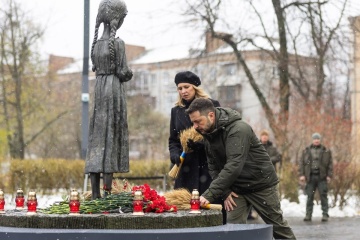 Präsident und First Lady gedenken Holodomor-Opfer in der Ukraine