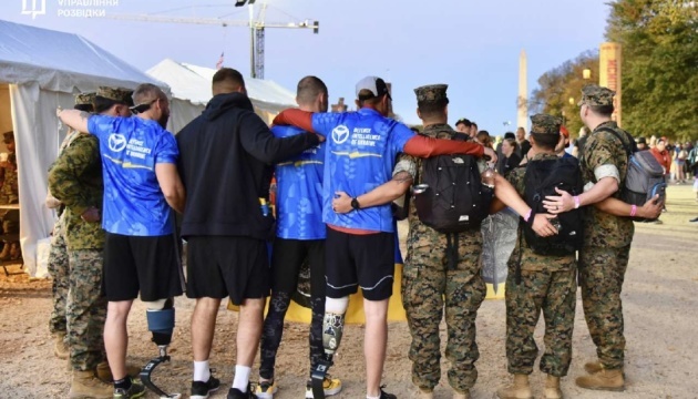 Ukrainian wounded soldiers complete U.S. Marine Corps Marathon 2024