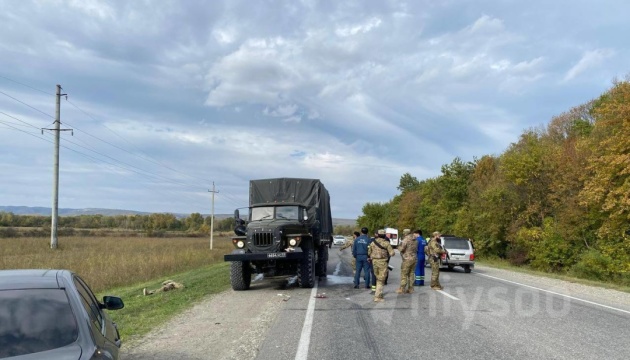 Після обстрілу вантажівки Росгвардії в Чечні масово затримують чоловіків