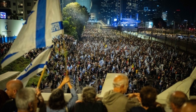 В Ізраїлі спалахнули масові протести після звільнення міністра оборони