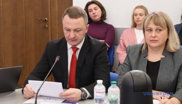 Кремінь: у містах-мільйонниках продовжується порушення мовних прав громадян