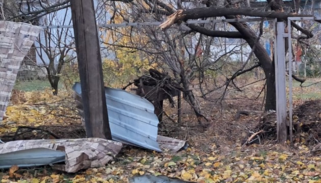 Ворог атакував Нікопольський район шість разів - постраждала жінка