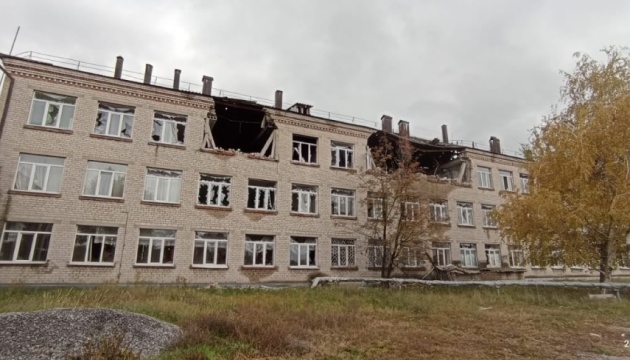 Russian troops destroyed all schools in Sviatohirsk community