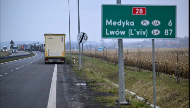 Польські фермери відзавтра можуть заблокувати пункт пропуску «Медика - Шегині»