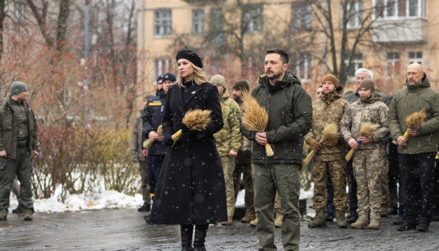 Präsident und First Lady gedenken Holodomor-Opfer in der Ukraine