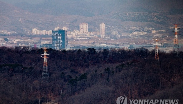 North Korea cuts power lines at border with South Korea