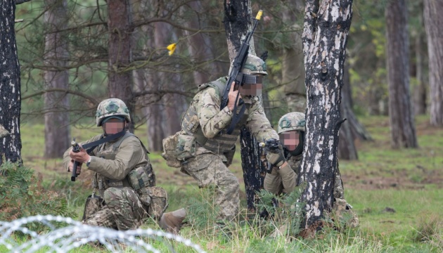 Канадські військові показали, як навчають українських захисників навичкам сучасного бою